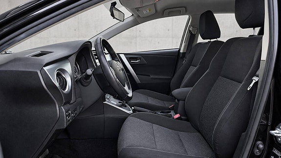 Toyota Auris 16 of 30