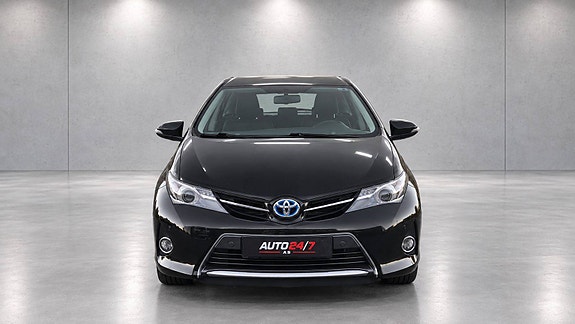 Toyota Auris 3 of 30