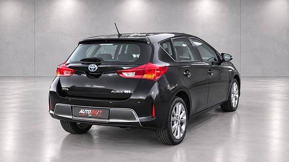 Toyota Auris 11 of 30
