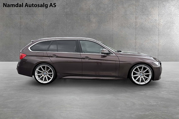 BMW 320d 4 of 17