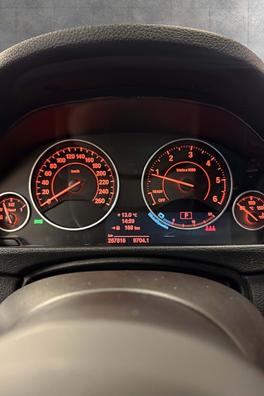 BMW 320d 11 of 17