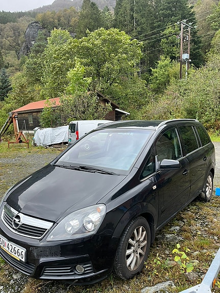 Opel Zafira 2 of 20