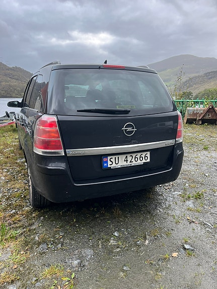 Opel Zafira 4 of 20