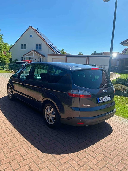 Ford S-MAX 2 of 5