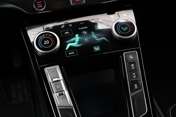 Jaguar I-PACE 20 of 28