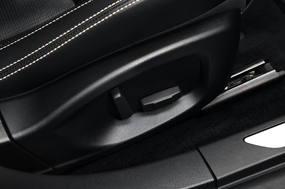 Jaguar I-PACE 27 of 28