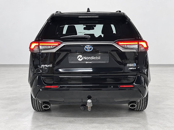 Toyota RAV4 5 of 23