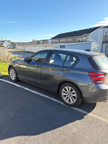 BMW 116d 4 of 6