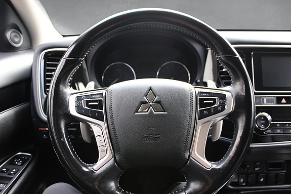 Mitsubishi Outlander 18 of 25