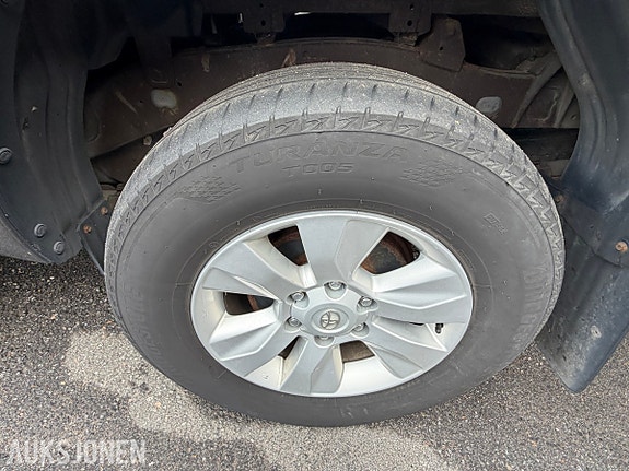 Toyota HiLux 29 of 30
