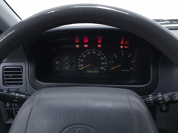 Toyota HiAce 22 of 30