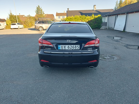 Hyundai i40 2 of 30