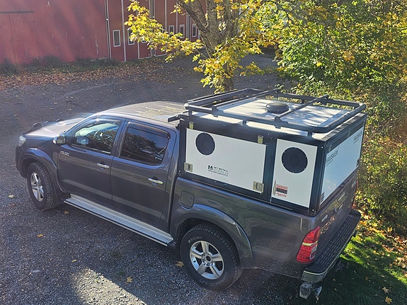 Toyota HiLux 5 of 8