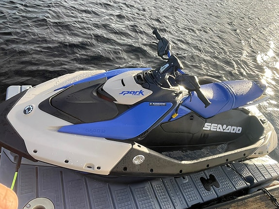 Sea Doo spark trixx 3up 3 of 10