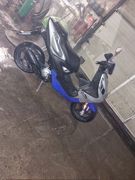 Yamaha 50 Aerox 3 of 8