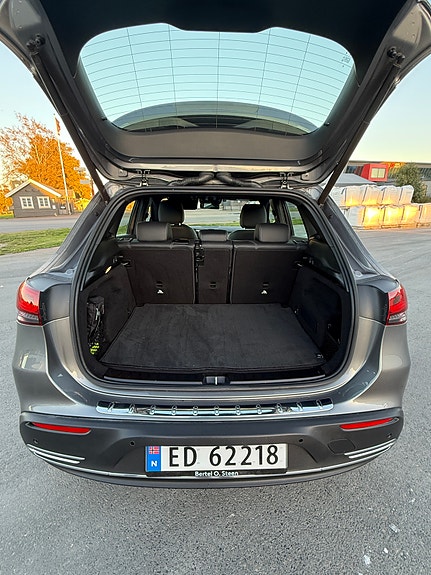 Mercedes-Benz EQA300 9 of 23