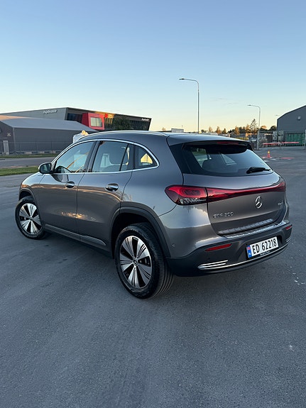 Mercedes-Benz EQA300 7 of 23