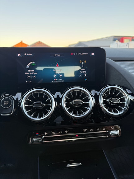 Mercedes-Benz EQA300 18 of 23