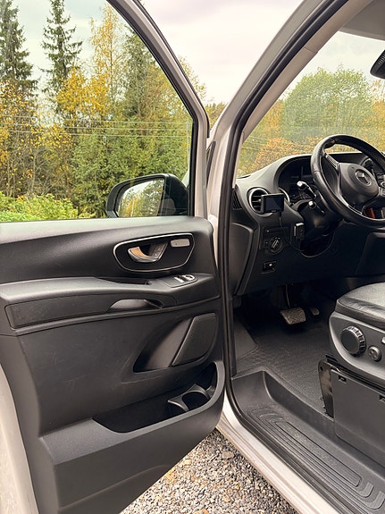 Mercedes-Benz Vito 119 12 of 14
