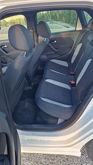 Volkswagen Polo 17 of 23
