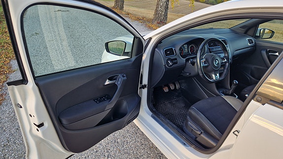 Volkswagen Polo 15 of 23