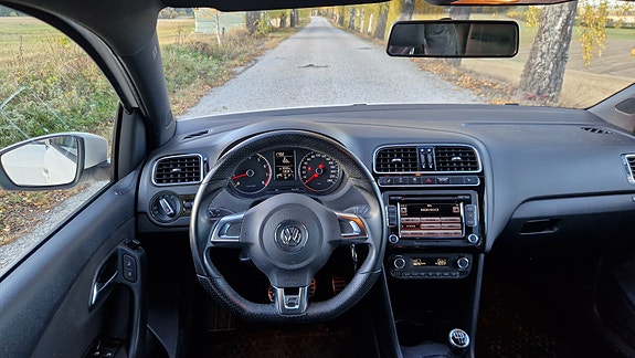 Volkswagen Polo 14 of 23