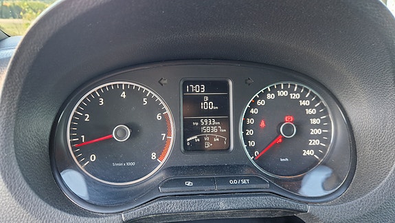 Volkswagen Polo 18 of 23