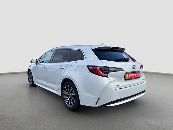 Toyota Corolla 3 of 27