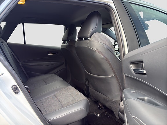 Toyota Corolla 25 of 27
