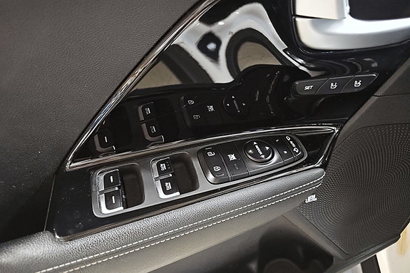 Kia e-Niro 10 of 23
