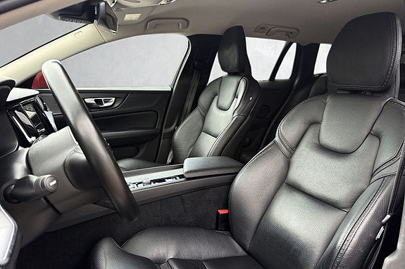 Volvo V60 Cross Country 9 of 22