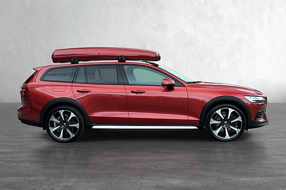 Volvo V60 Cross Country 4 of 22