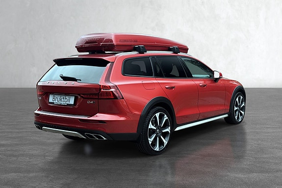 Volvo V60 Cross Country 5 of 22