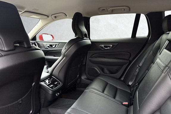 Volvo V60 Cross Country 12 of 22