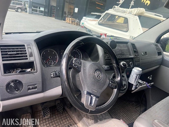 Volkswagen Transporter 14 of 16