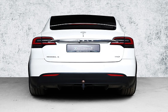 Tesla Model X 6 of 24
