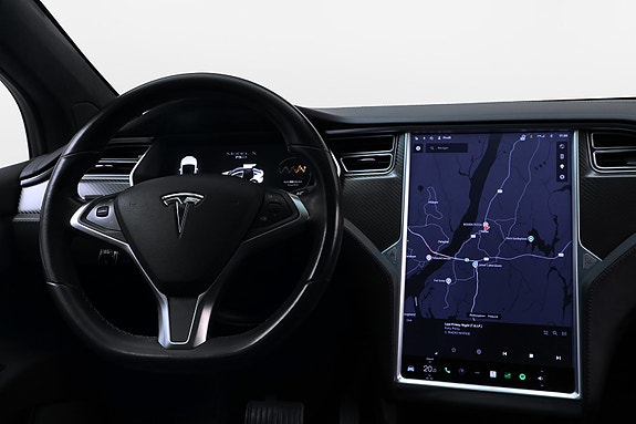 Tesla Model X 16 of 24