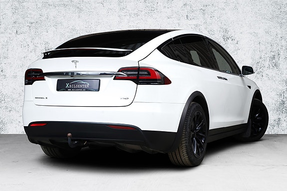 Tesla Model X 2 of 24
