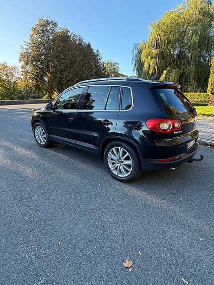 Volkswagen Tiguan 4 of 25