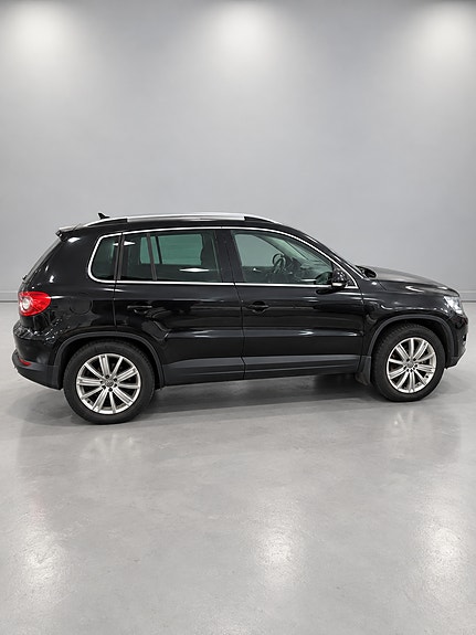 Volkswagen Tiguan 4 of 25