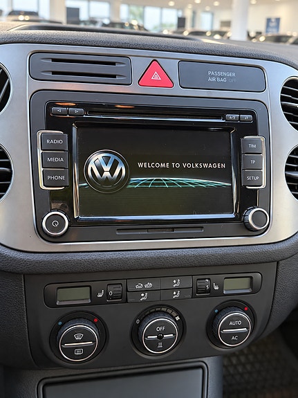 Volkswagen Tiguan 7 of 25
