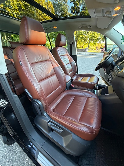 Volkswagen Tiguan 9 of 25