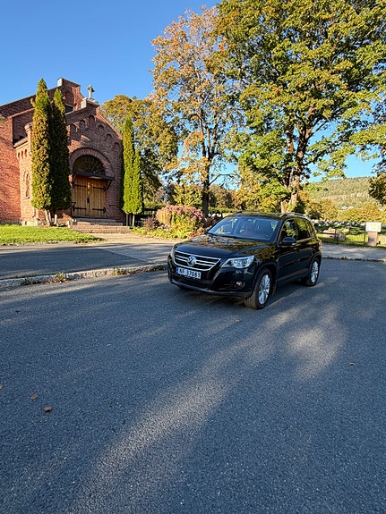Volkswagen Tiguan 6 of 25