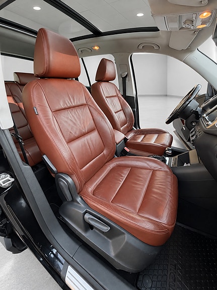 Volkswagen Tiguan 16 of 25
