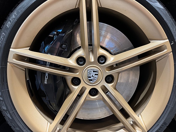 Porsche Taycan 4S 12 of 30