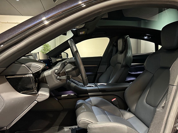 Porsche Taycan 4S 13 of 30