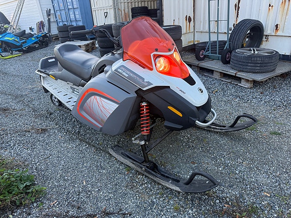 Ski-doo 2 of 6