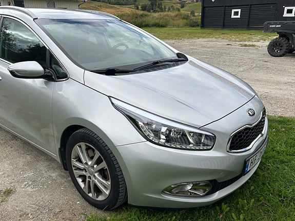 Kia Ceed 5 of 9
