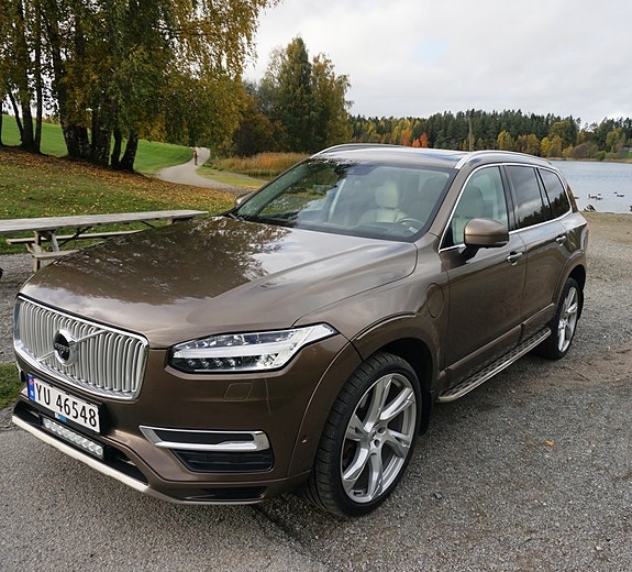 Volvo XC90 11 of 30