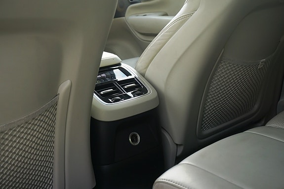 Volvo XC90 22 of 30